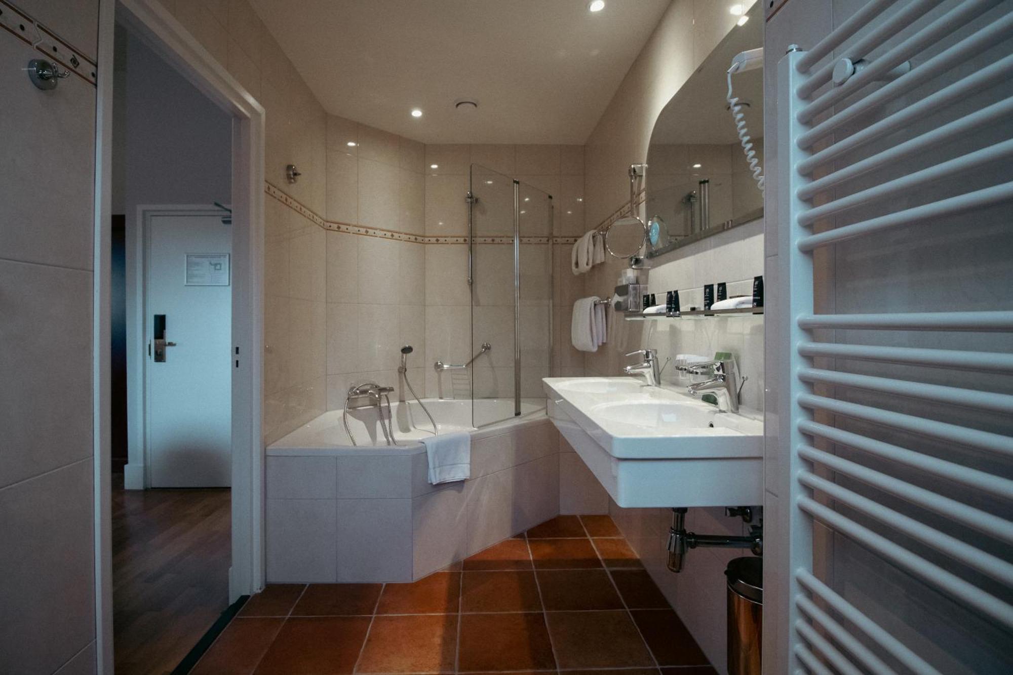 Grand Hotel En Residence De Draak Bergen op Zoom Phòng bức ảnh